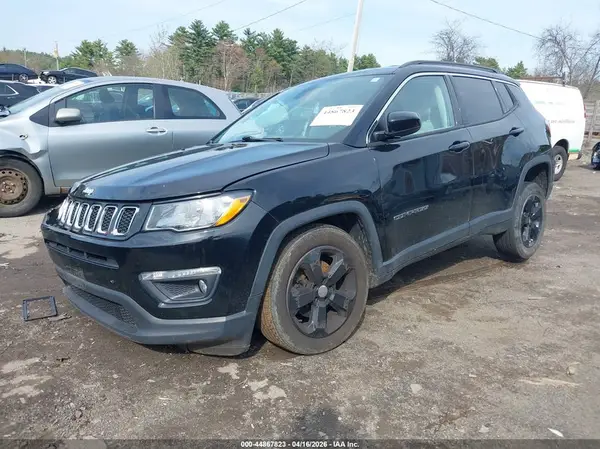 3C4NJDBB4JT434838 2018 JEEP COMPASS - Image 2