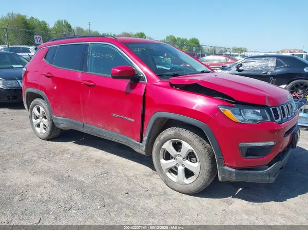 3C4NJDBB4JT436816 2018 JEEP COMPASS - Image 1