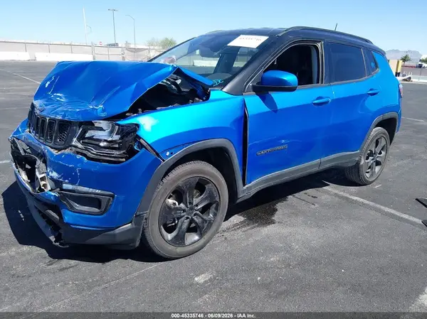 3C4NJDBB4JT455236 2018 JEEP COMPASS - Image 2