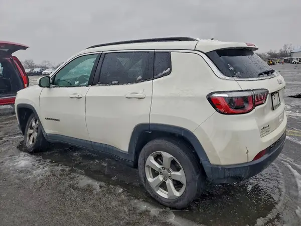 3C4NJDBB4JT467435 2018 JEEP COMPASS - Image 2
