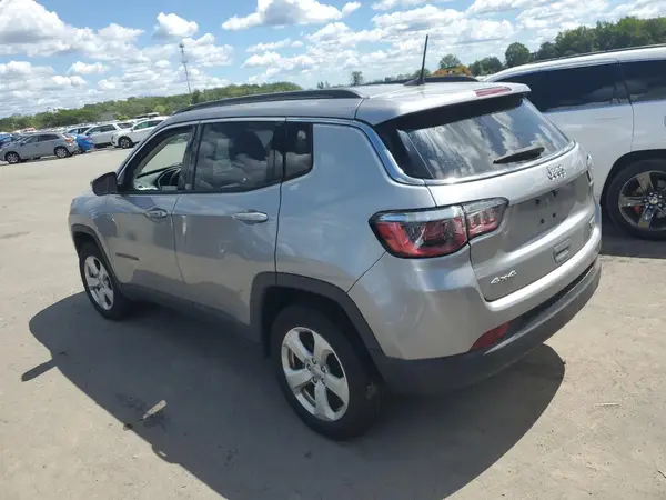 3C4NJDBB4JT480539 2018 JEEP COMPASS - Image 2
