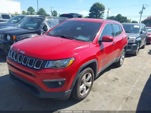 3C4NJDBB4JT480542 2018 JEEP COMPASS - Image 2