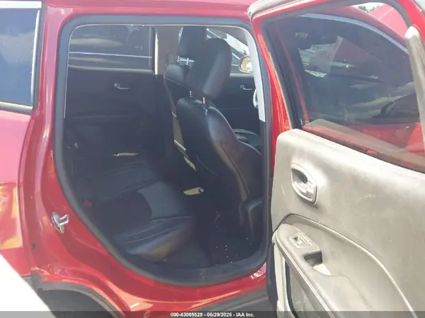 3C4NJDBB4JT480542 2018 JEEP COMPASS - Image 8