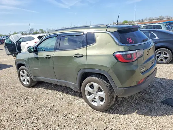 3C4NJDBB4JT483246 2018 JEEP COMPASS - Image 2