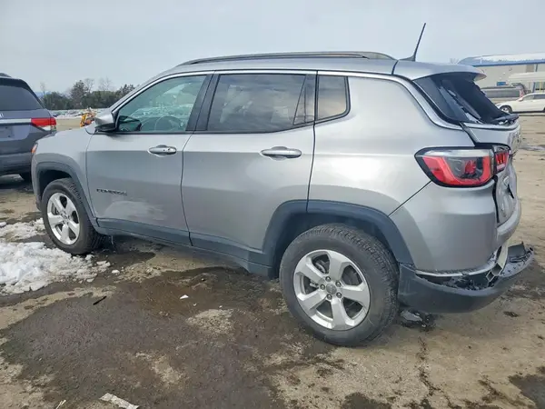 3C4NJDBB4JT484297 2018 JEEP COMPASS - Image 2