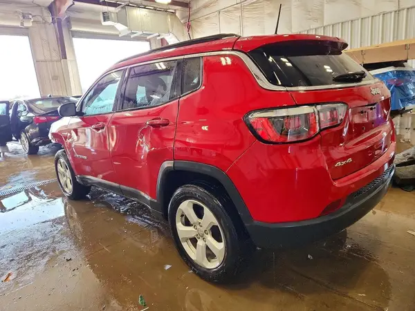 3C4NJDBB4JT501339 2018 JEEP COMPASS - Image 2