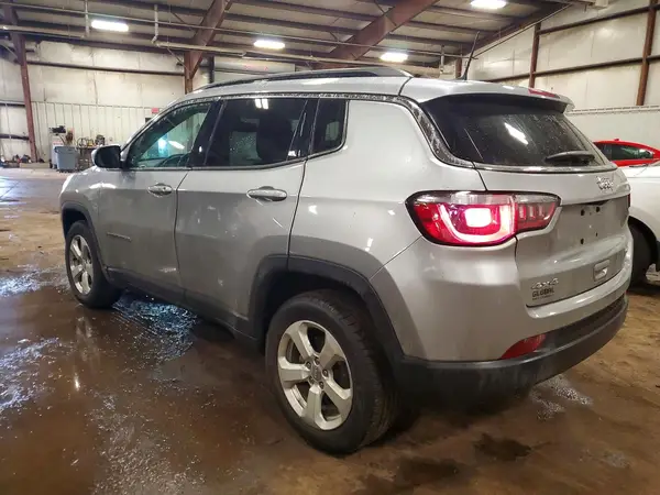3C4NJDBB4KT593215 2019 JEEP COMPASS - Image 2