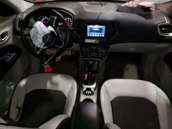 3C4NJDBB4KT599659 2019 JEEP COMPASS - Image 8