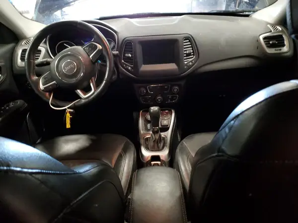 3C4NJDBB4KT602477 2019 JEEP COMPASS - Image 8