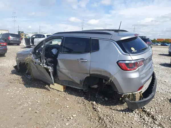 3C4NJDBB4KT641523 2019 JEEP COMPASS - Image 2