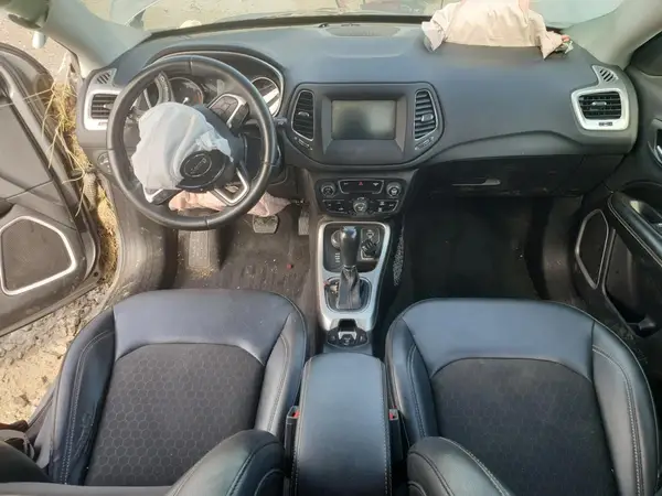 3C4NJDBB4KT641523 2019 JEEP COMPASS - Image 8