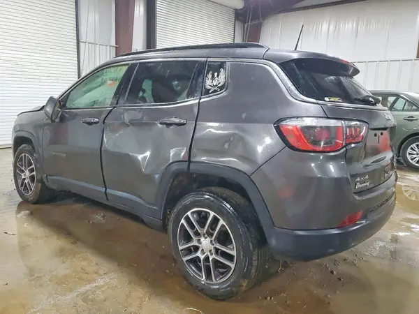 3C4NJDBB4KT647113 2019 JEEP COMPASS - Image 2