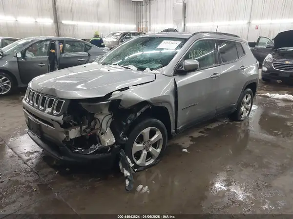 3C4NJDBB4KT649931 2019 JEEP COMPASS - Image 2