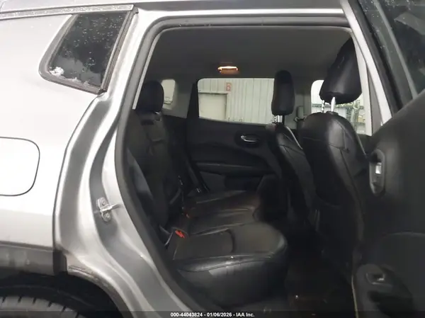 3C4NJDBB4KT649931 2019 JEEP COMPASS - Image 8