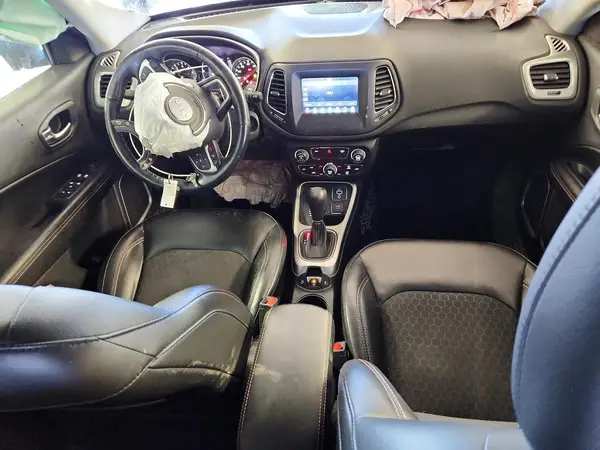 3C4NJDBB4KT661433 2019 JEEP COMPASS - Image 8
