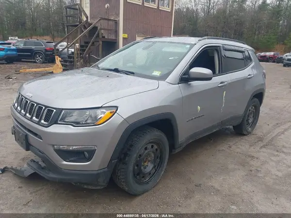 3C4NJDBB4KT678460 2019 JEEP COMPASS - Image 2