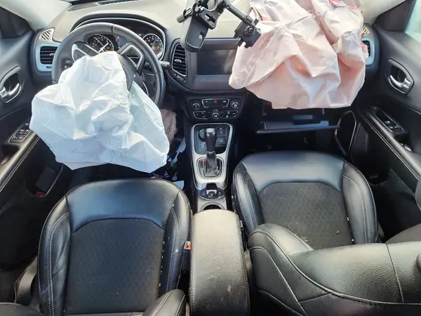 3C4NJDBB4KT689409 2019 JEEP COMPASS - Image 8