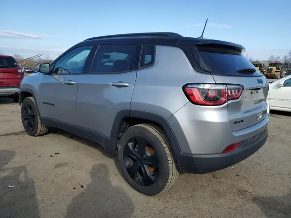 3C4NJDBB4KT689572 2019 JEEP COMPASS - Image 2