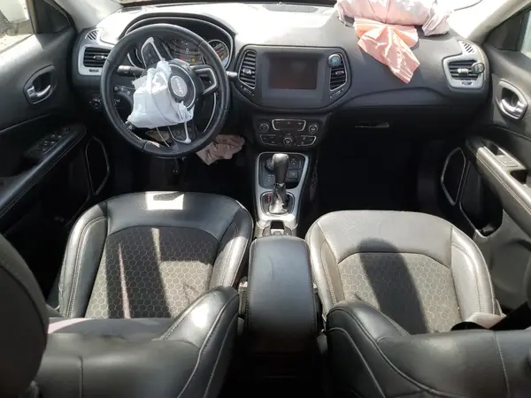 3C4NJDBB4KT704264 2019 JEEP COMPASS - Image 8
