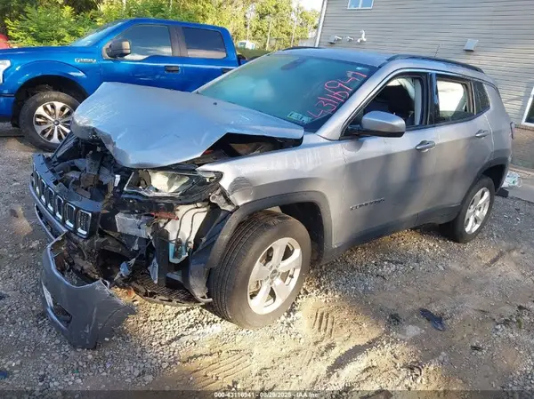 3C4NJDBB4KT704409 2019 JEEP COMPASS - Image 2