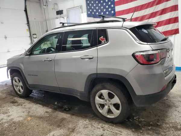3C4NJDBB4KT709786 2019 JEEP COMPASS - Image 2