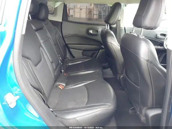 3C4NJDBB4KT713286 2019 JEEP COMPASS - Image 8