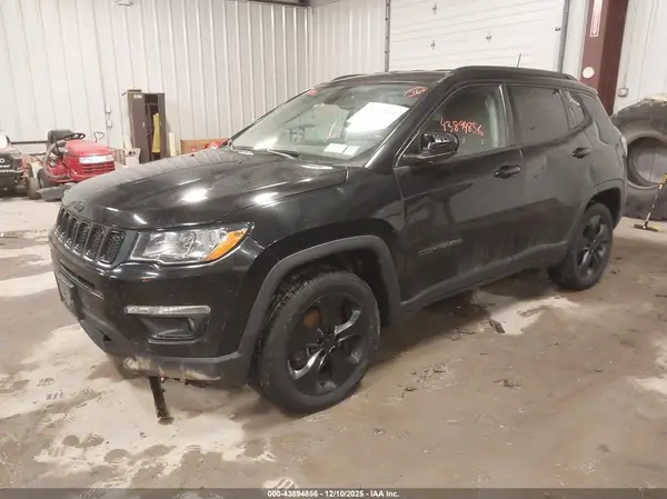 3C4NJDBB4KT723901 2019 JEEP COMPASS - Image 2