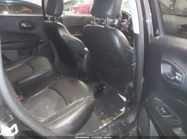 3C4NJDBB4KT723901 2019 JEEP COMPASS - Image 8