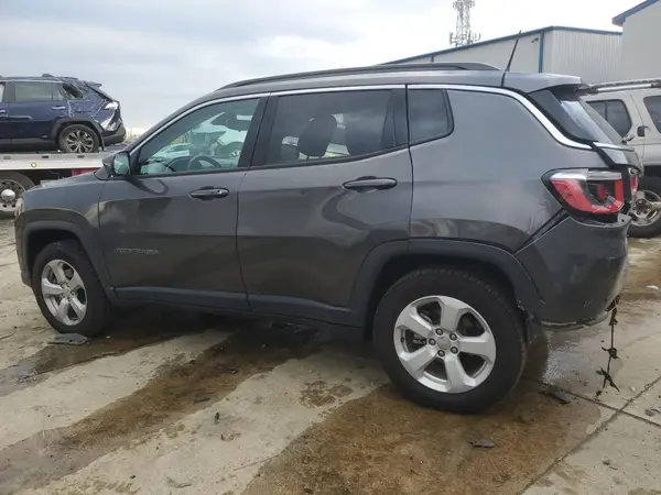 3C4NJDBB4KT746157 2019 JEEP COMPASS - Image 2