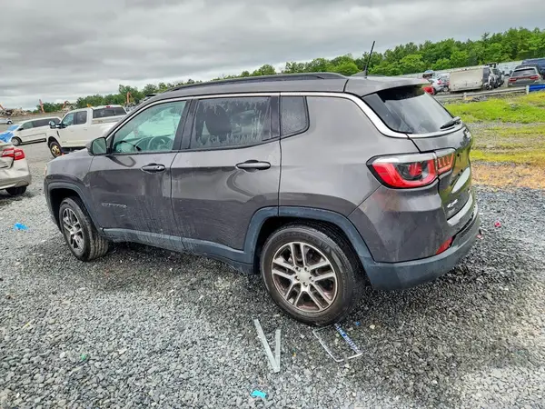 3C4NJDBB4KT755280 2019 JEEP COMPASS - Image 2