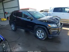 3C4NJDBB4KT760818 2019 JEEP COMPASS