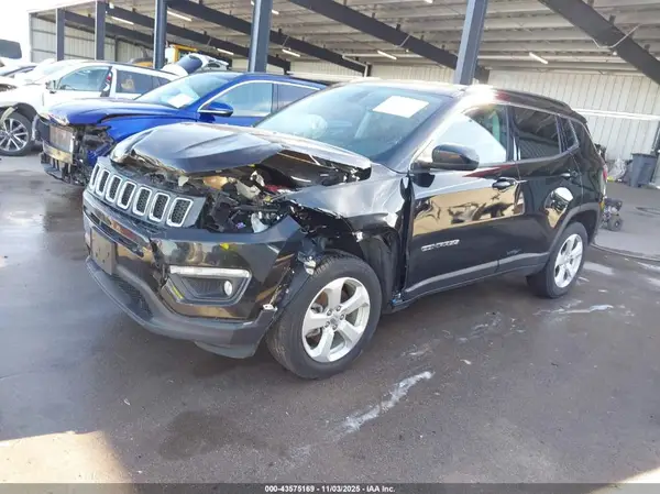 3C4NJDBB4KT760818 2019 JEEP COMPASS - Image 2