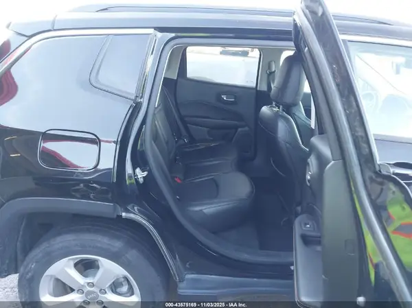 3C4NJDBB4KT760818 2019 JEEP COMPASS - Image 8