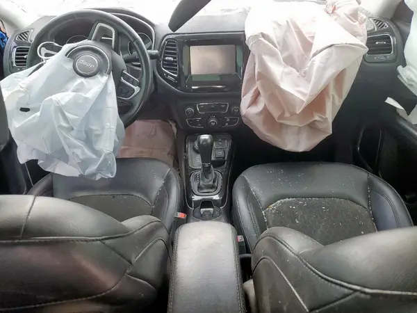 3C4NJDBB4KT761614 2019 JEEP COMPASS - Image 8