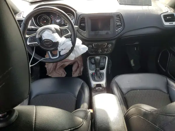 3C4NJDBB4KT767820 2019 JEEP COMPASS - Image 8