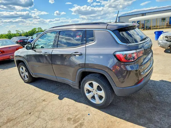 3C4NJDBB4KT772323 2019 JEEP COMPASS - Image 2