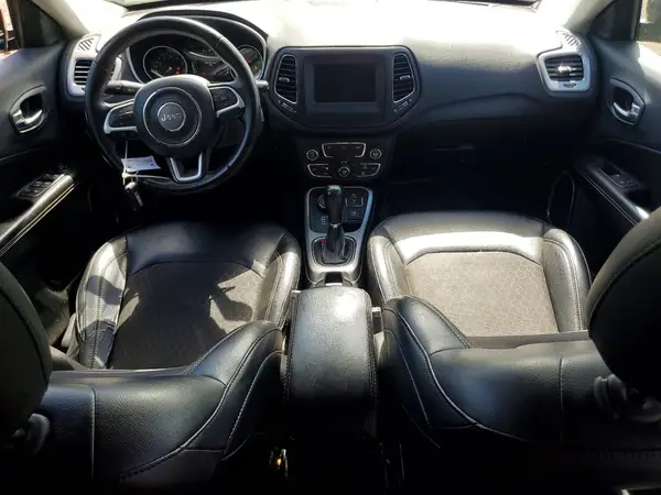 3C4NJDBB4KT786934 2019 JEEP COMPASS - Image 8