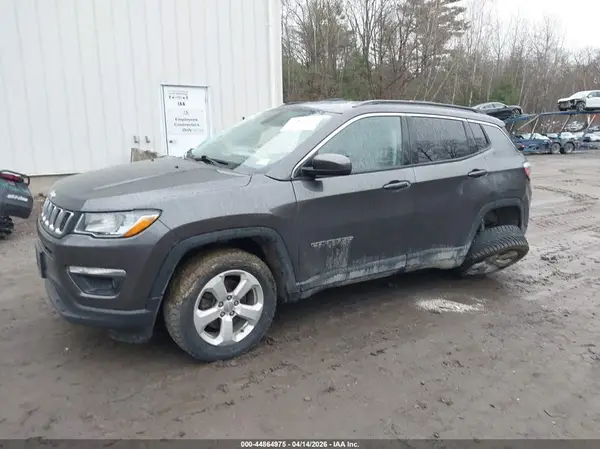 3C4NJDBB4KT791504 2019 JEEP COMPASS - Image 2