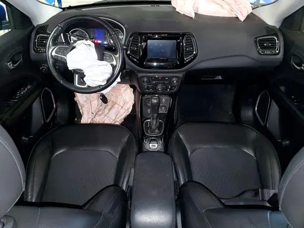 3C4NJDBB4KT806907 2019 JEEP COMPASS - Image 8