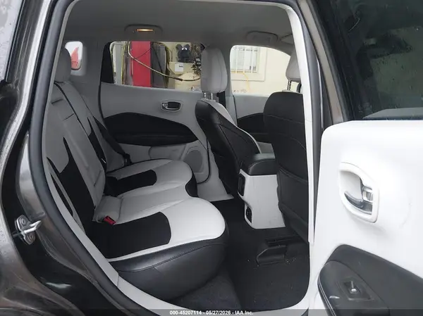 3C4NJDBB4KT807183 2019 JEEP COMPASS - Image 8