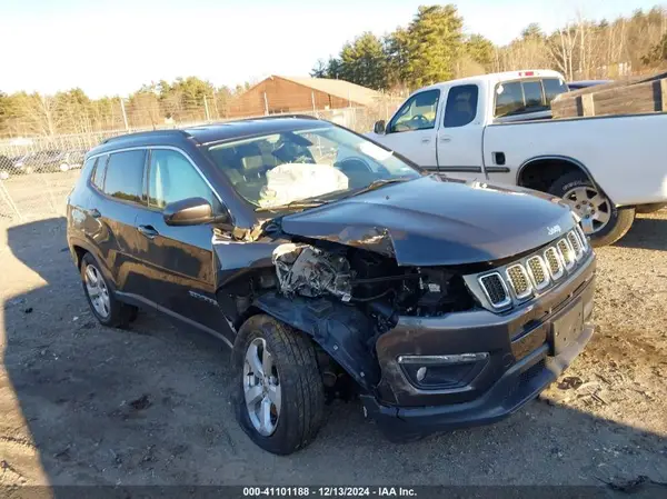 3C4NJDBB4KT807314 2019 JEEP COMPASS - Image 1