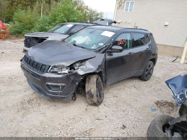 3C4NJDBB4KT813453 2019 JEEP COMPASS - Image 2