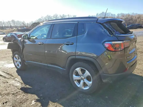 3C4NJDBB4KT827904 2019 JEEP COMPASS - Image 2