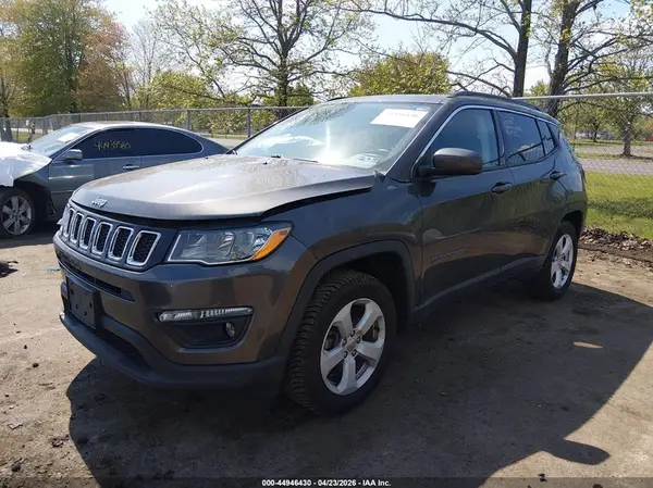 3C4NJDBB4KT828406 2019 JEEP COMPASS - Image 2