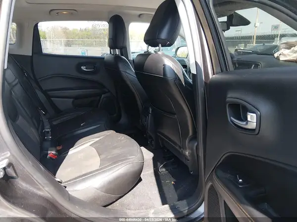 3C4NJDBB4KT828406 2019 JEEP COMPASS - Image 8