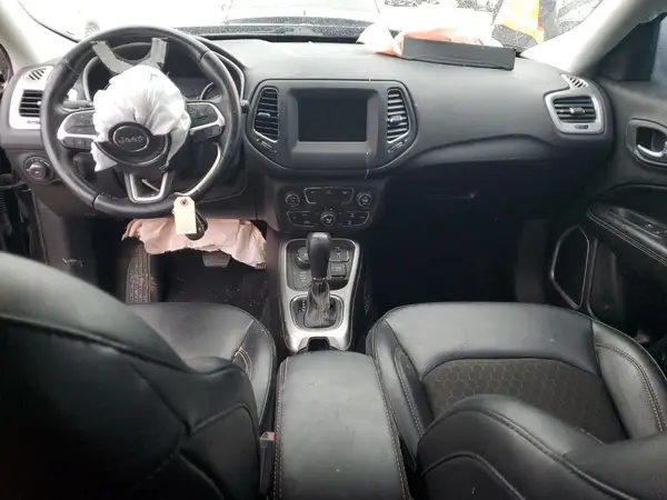 3C4NJDBB4KT839325 2019 JEEP COMPASS - Image 8