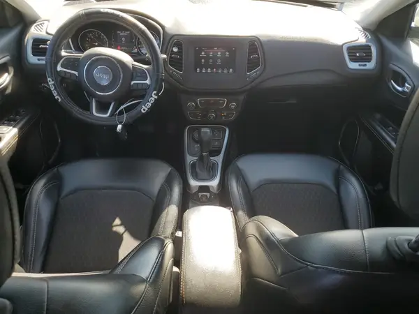 3C4NJDBB4KT839387 2019 JEEP COMPASS - Image 8