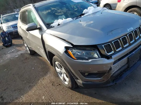 3C4NJDBB4KT850342 2019 JEEP COMPASS - Image 1