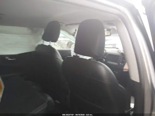 3C4NJDBB4KT850681 2019 JEEP COMPASS - Image 8