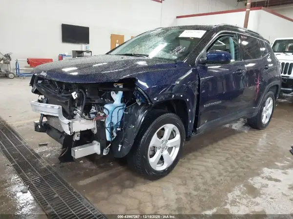 3C4NJDBB4LT104653 2020 JEEP COMPASS - Image 2